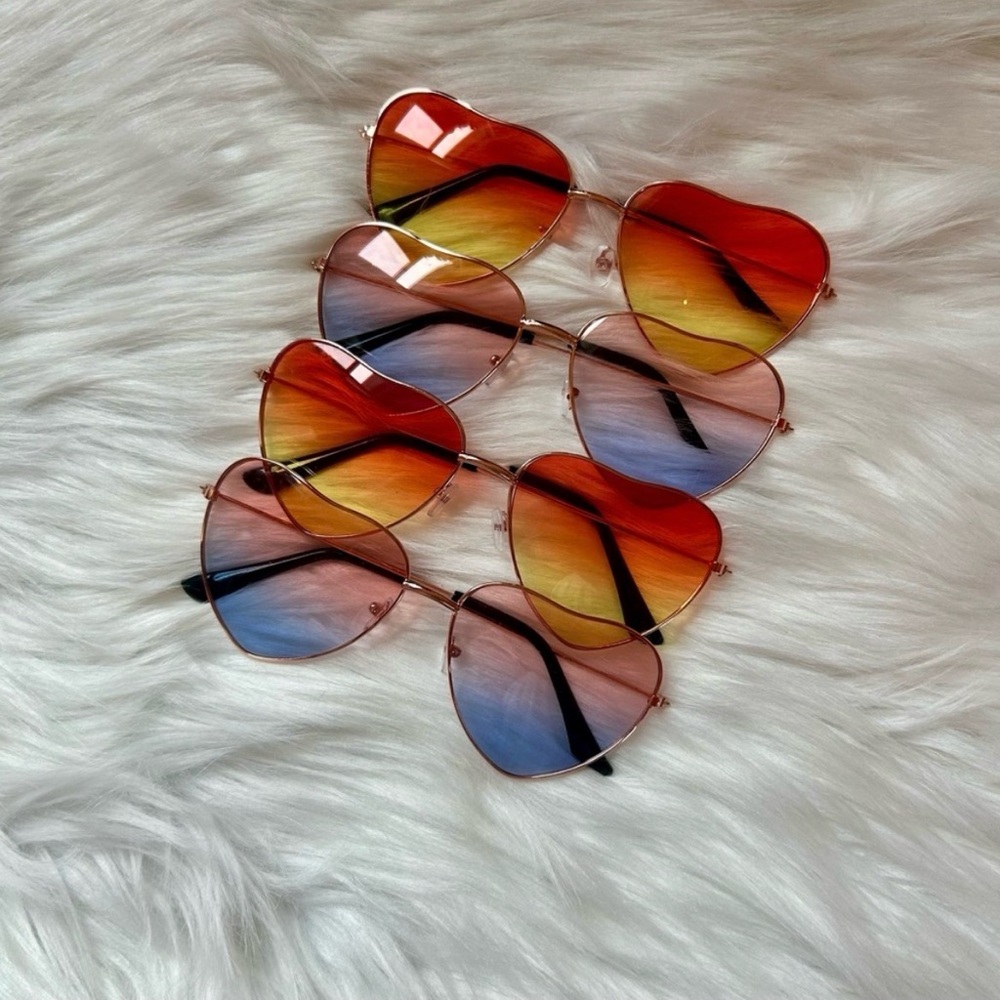 Heart-Shaped Gradient Sunglasses Set